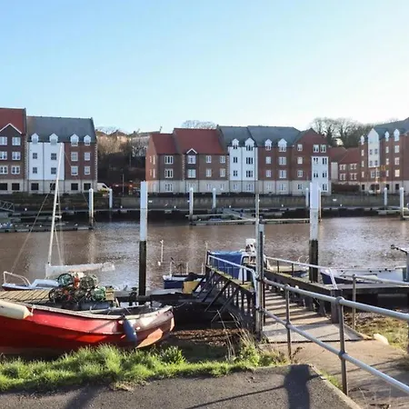 Majestic, Modern & Spacious Harbour-view With Parking * Whitby
