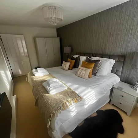 Majestic, Modern & Spacious Harbour-view With Parking Tatil Evi