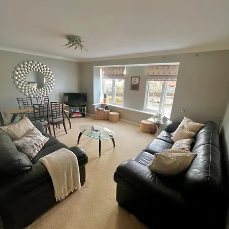 Tatil Evi Majestic, Modern & Spacious Harbour-view With Parking Whitby